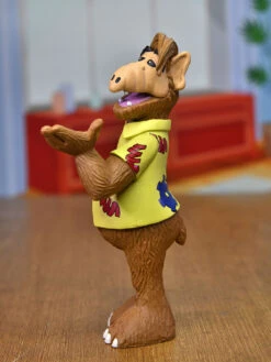 Alf With Saxophone Toony Classic - 6" Scale Action Figure - Alf - NECA Collectibles -Costumne super center Alf with Saxophone Toony Classic 6 Scale Action Figure Alf NECA Collectibles NECA Action Figures 3