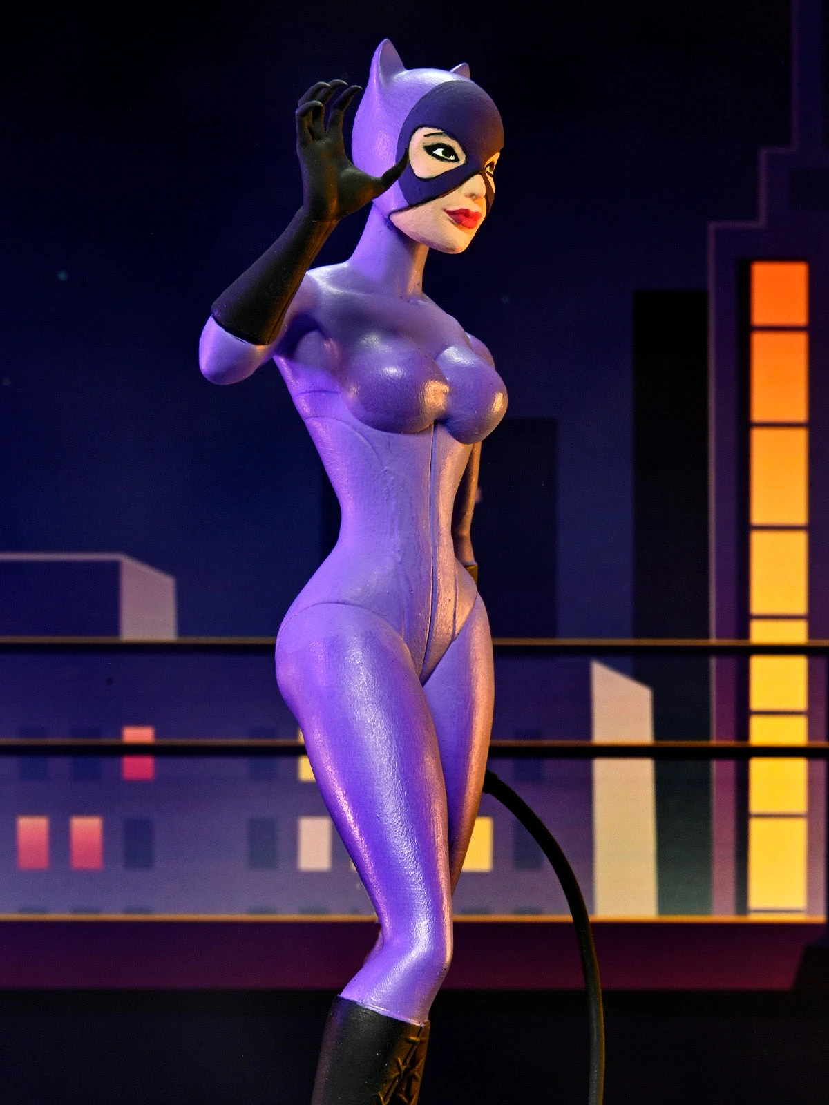 Catwoman (Purple Suit) Toony Classics 6" Action Figure - DC Comics - NECA Collectibles 7 Catwoman (Purple Suit) Toony Classics 6" Action Figure - DC Comics - NECA Collectibles - Image 5