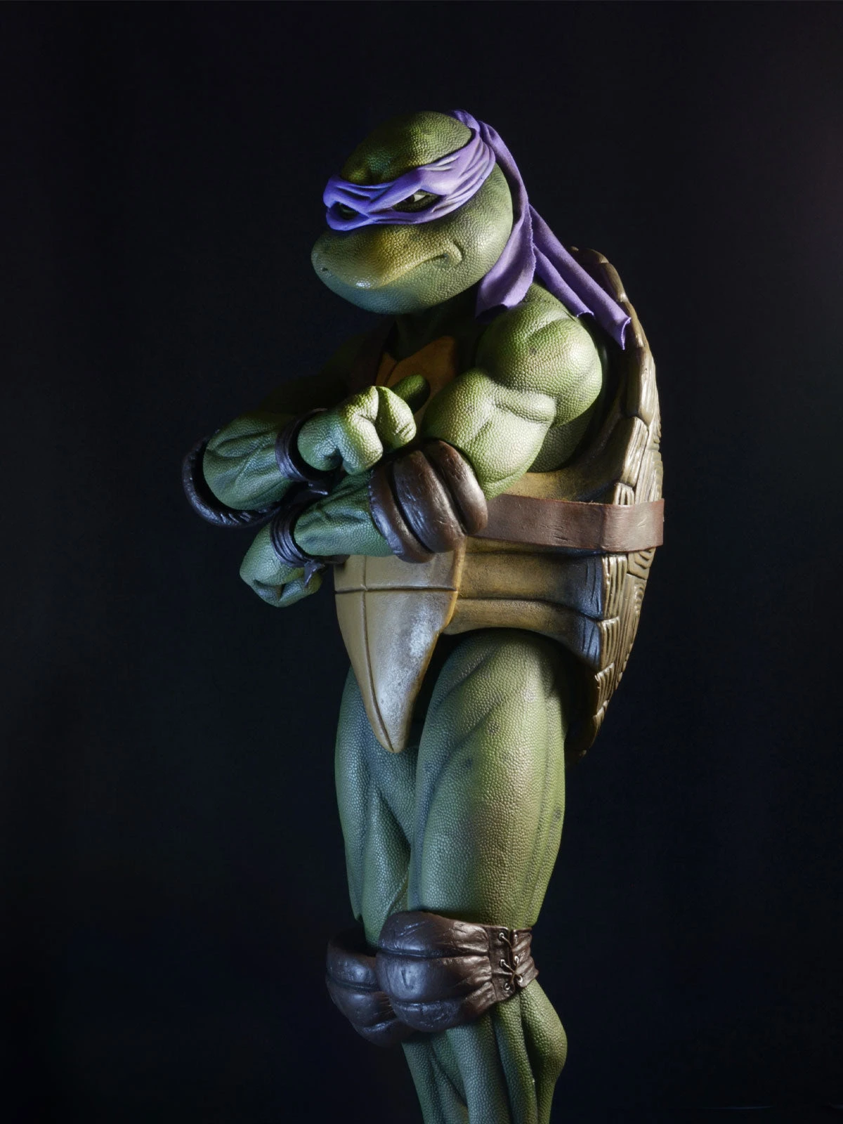 Donatello 1990 - 1/4 Scale Action Figurine - Teenage Mutant Ninja Turtles - NECA Collectibles 4 Donatello 1990 - 1/4 Scale Action Figurine - Teenage Mutant Ninja Turtles - NECA Collectibles - Image 2