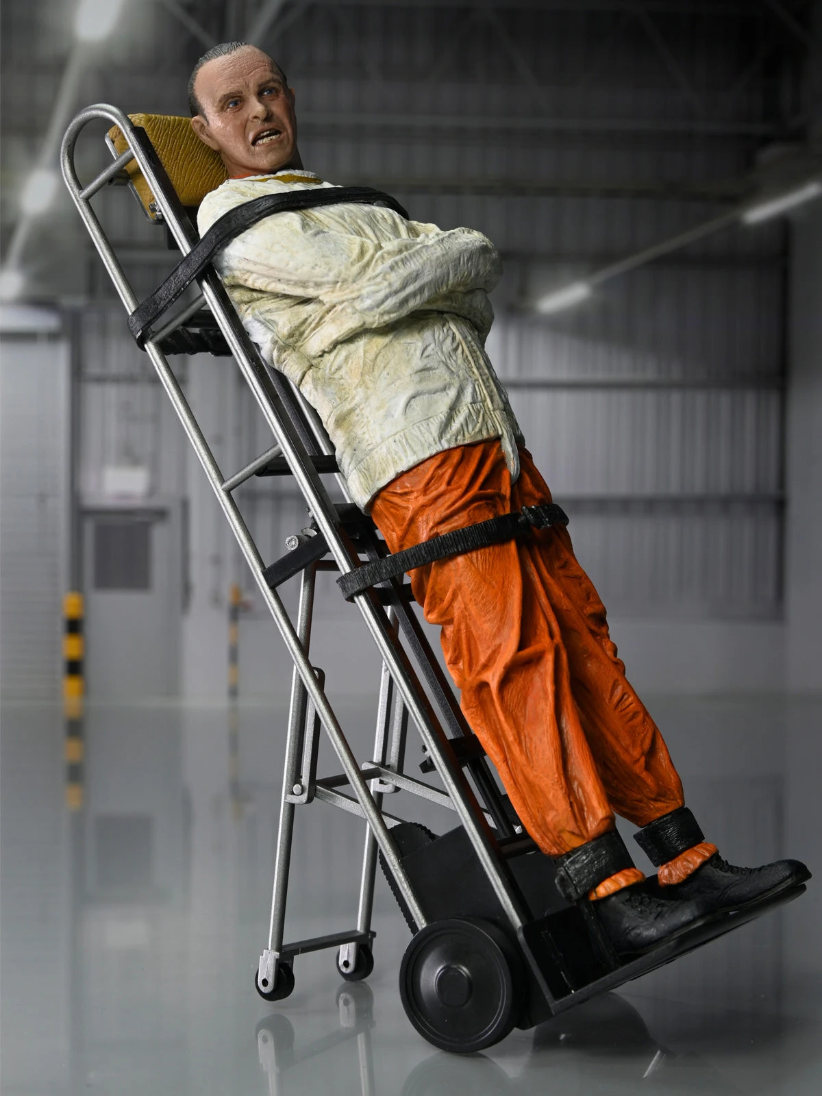 Dr Hannibal Lector Masked - 7" Scale Action Figure - Silence Of The Lambs - NECA Collectibles 10 Dr Hannibal Lector Masked - 7" Scale Action Figure - Silence Of The Lambs - NECA Collectibles - Image 8