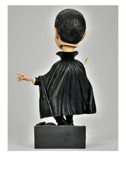 Dracula - 8" Head Knocker - Universal Monsters - NECA Collectibles -Costumne super center Dracula 8 Head Knocker Universal Monsters NECA Collectibles NECA Action Figures 3