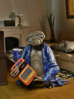 E.T. Ultimate Telepathic 40th Anniversary - 7" Scale Action Figurine - E.T. The Extra-Terrestrial - NECA Collectibles 9 E.T. Ultimate Telepathic 40th Anniversary - 7" Scale Action Figurine - E.T. The Extra-Terrestrial - NECA Collectibles -Costumne super center E T Ultimate Telepathic 40th Anniversary 7 Scale Action Figurine E T The Extra Terrestrial NECA Collectibles NECA Action Figures 3