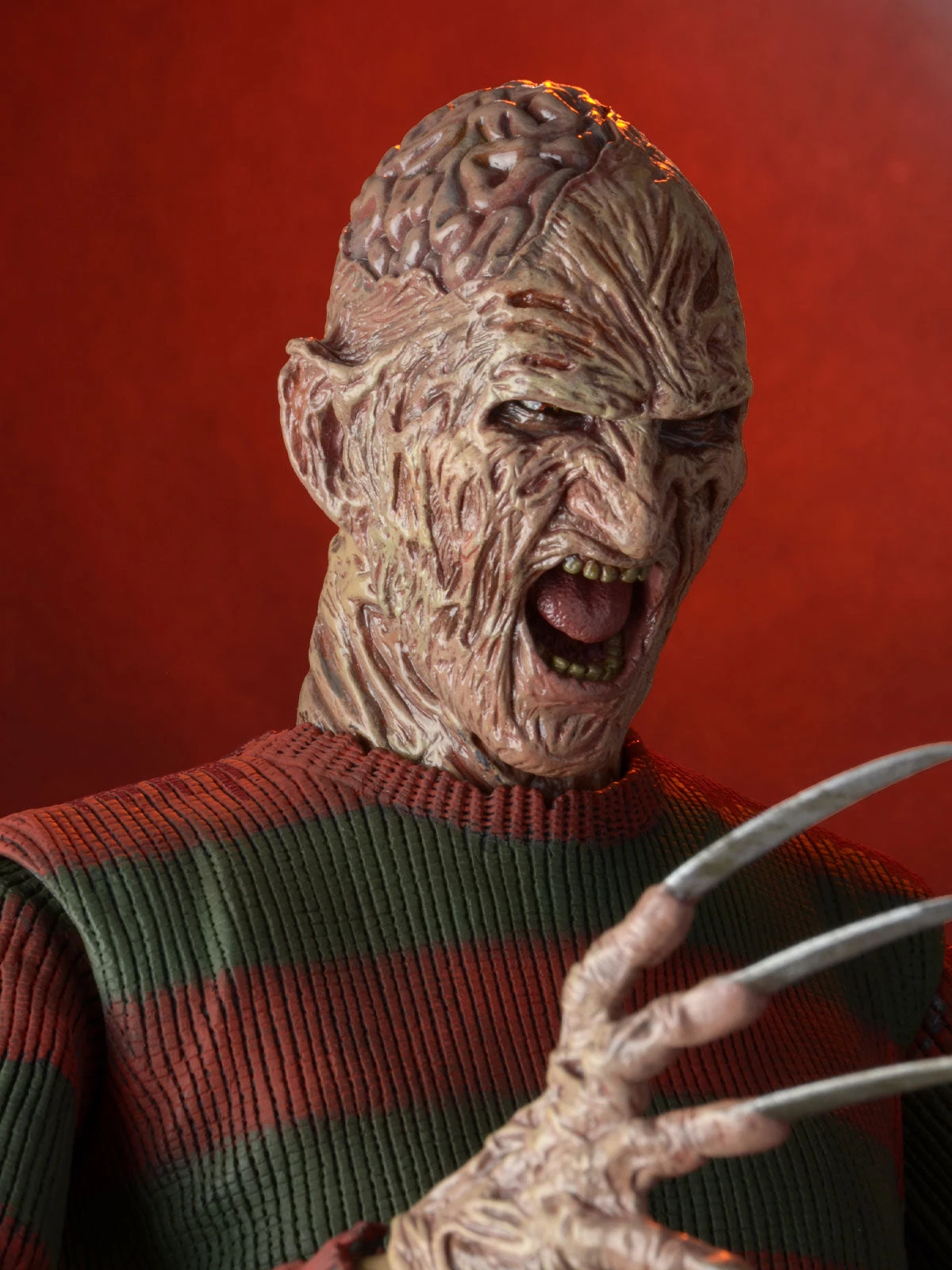 Freddy Kreuger - 1/4 Scale Action Figure - Nightmare On Elm Street Part 2: Freddy's Revenge - NECA Collectibles 5 Freddy Kreuger - 1/4 Scale Action Figure - Nightmare On Elm Street Part 2: Freddy's Revenge - NECA Collectibles - Image 3