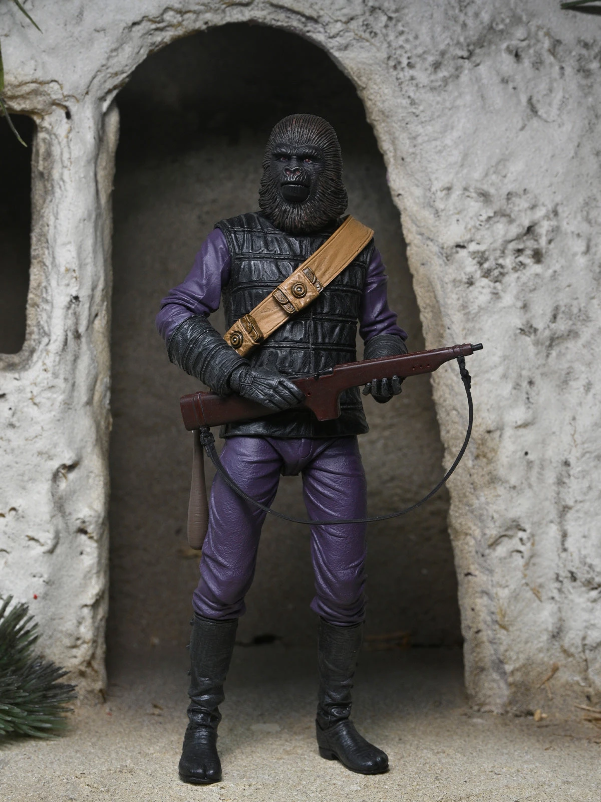 Gorilla Soldier Legacy Series - 7" Scale Action Figure - Planet Of The Apes - NECA Collectibles 5 Gorilla Soldier Legacy Series - 7" Scale Action Figure - Planet Of The Apes - NECA Collectibles - Image 3