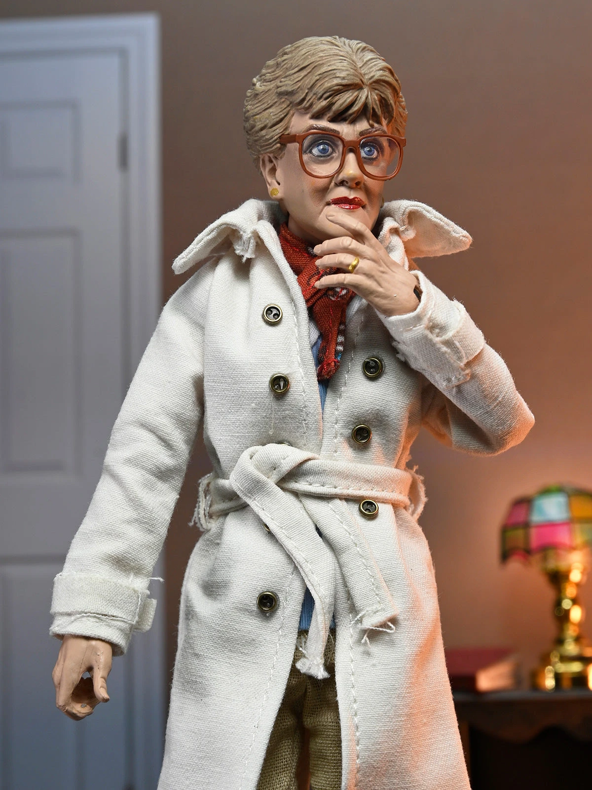 Jessica Fletcher 8" Scale Clothed Action Figure - Murder She Wrote - NECA Collectibles 5 Jessica Fletcher 8" Scale Clothed Action Figure - Murder She Wrote - NECA Collectibles - Image 3