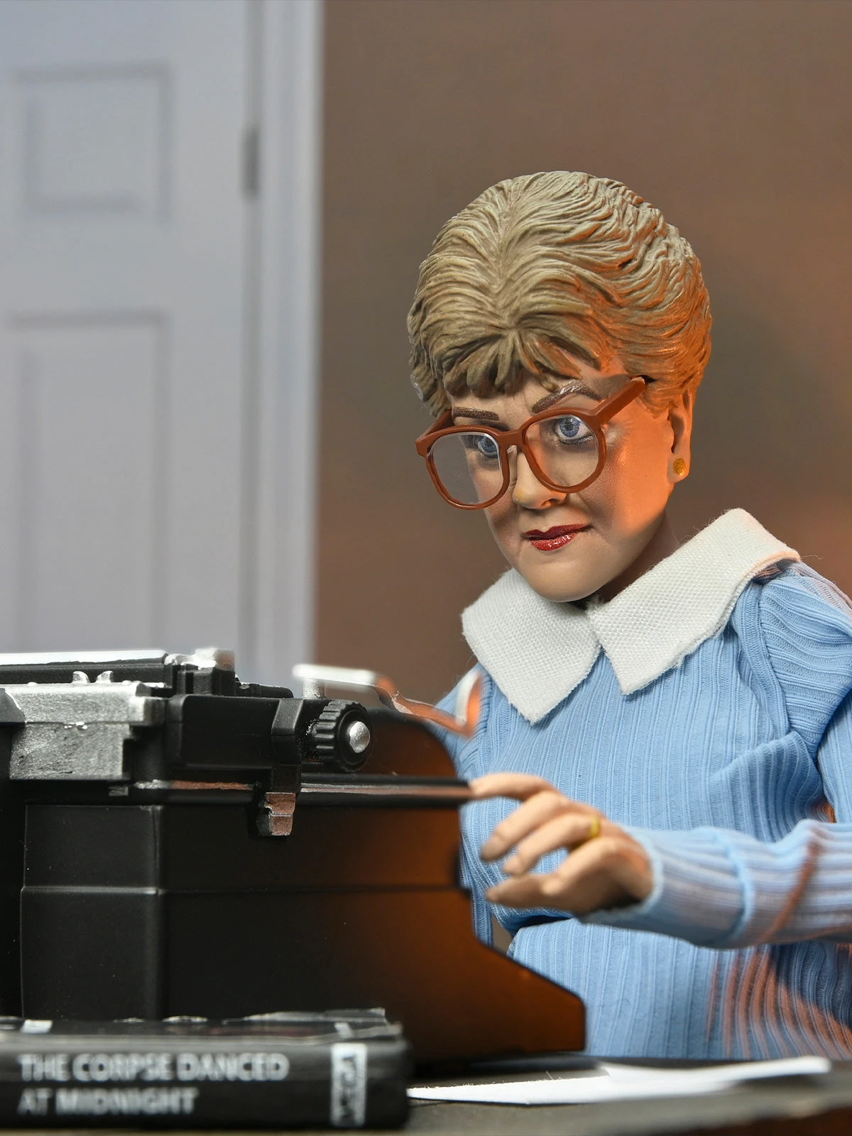 Jessica Fletcher 8" Scale Clothed Action Figure - Murder She Wrote - NECA Collectibles 8 Jessica Fletcher 8" Scale Clothed Action Figure - Murder She Wrote - NECA Collectibles - Image 6