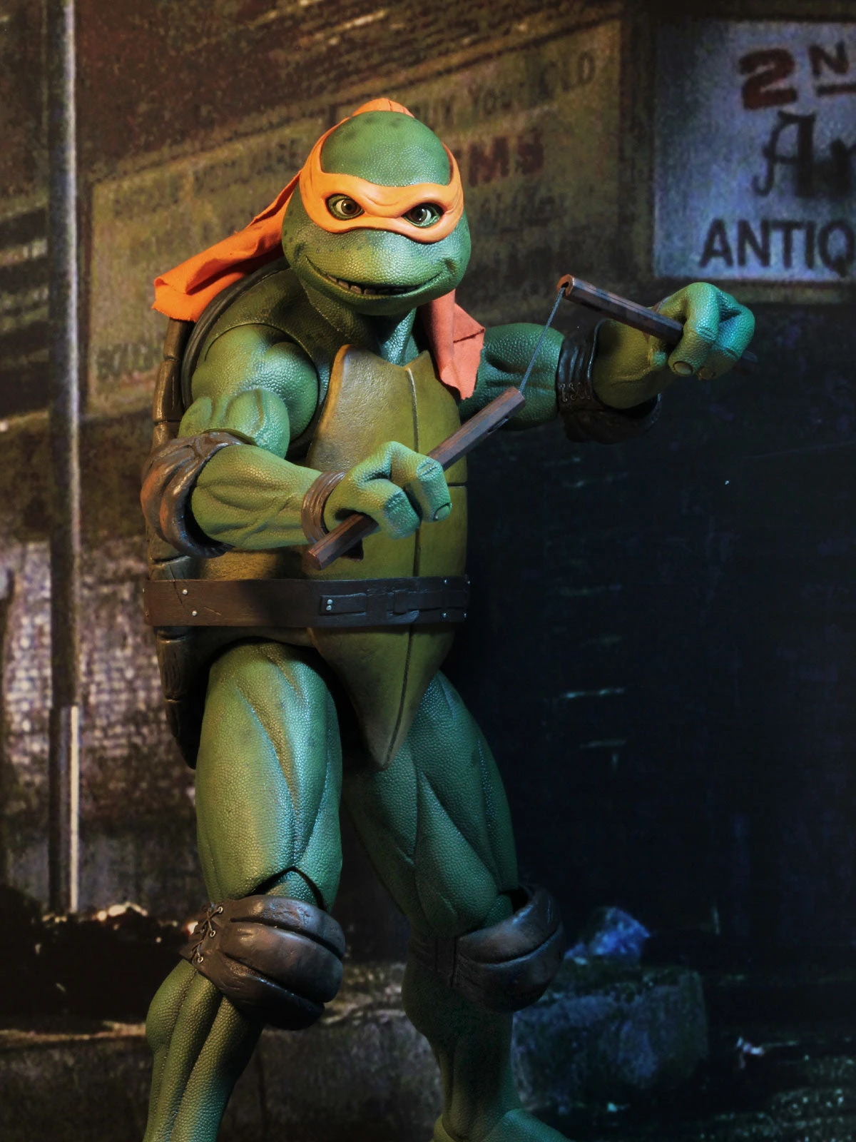 Michelangelo 1990 - 1/4 Scale Action Figurine - Teenage Mutant Ninja Turtles - NECA Collectibles 4 Michelangelo 1990 - 1/4 Scale Action Figurine - Teenage Mutant Ninja Turtles - NECA Collectibles - Image 2