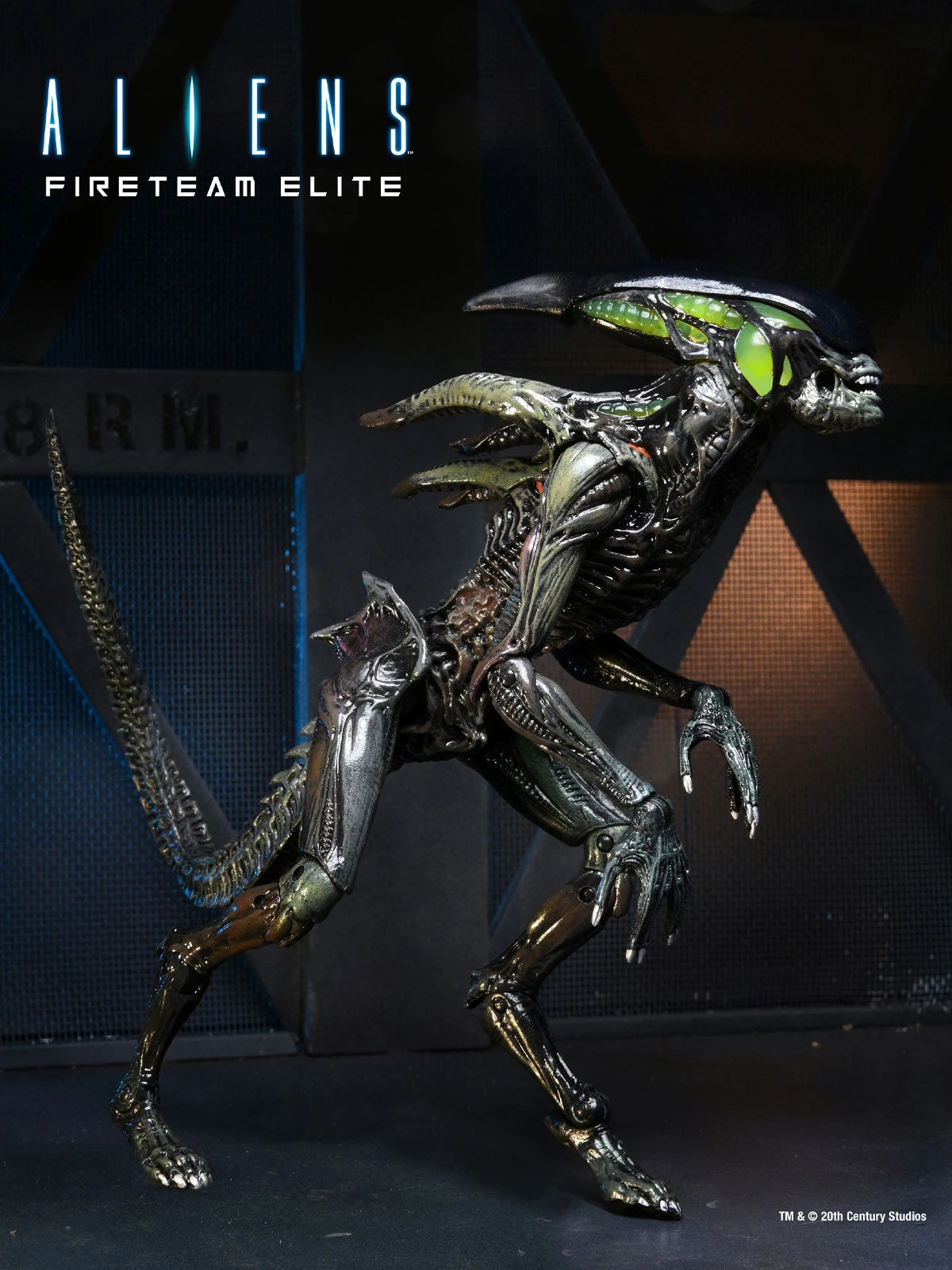 Spitter Alien - 7" Scale Action Figure - Aliens: Fireteam Elite - NECA Collectibles 4 Spitter Alien - 7" Scale Action Figure - Aliens: Fireteam Elite - NECA Collectibles - Image 2