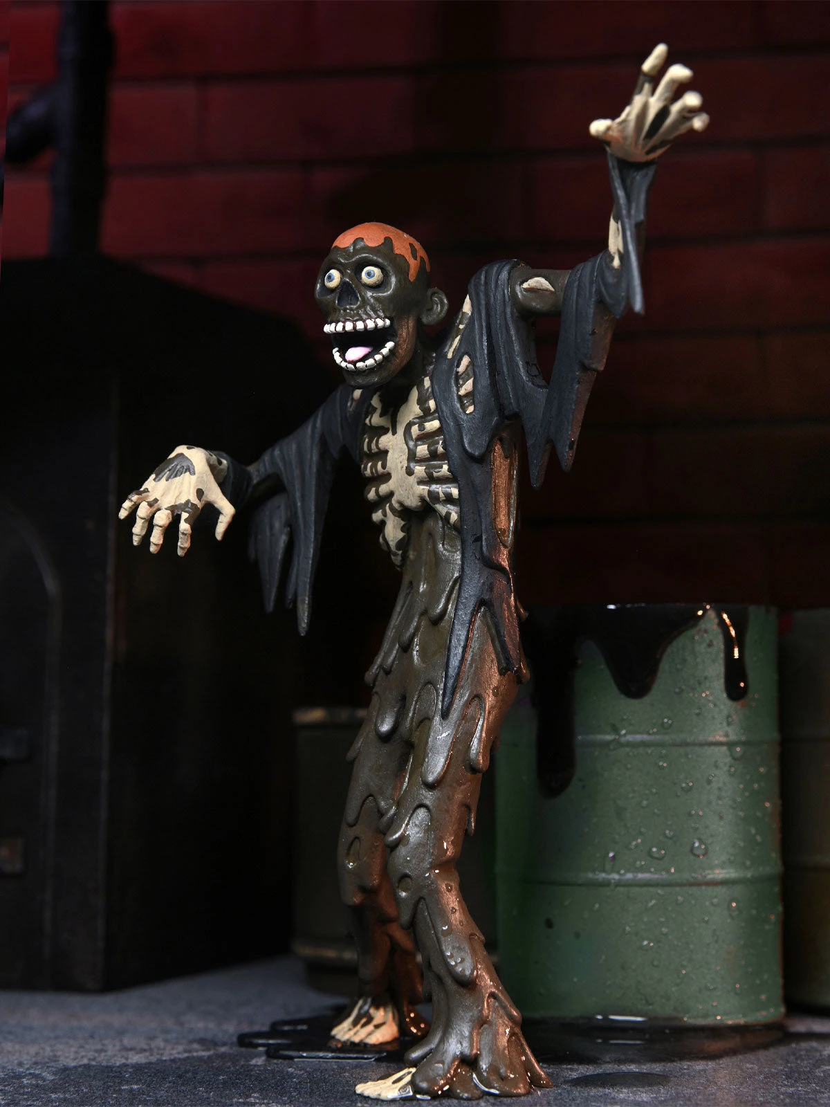 Tarman Toony Terrors - 6” Scale Action Figure - Return Of The Living Dead - NECA Collectibles 4 Tarman Toony Terrors - 6” Scale Action Figure - Return Of The Living Dead - NECA Collectibles - Image 2