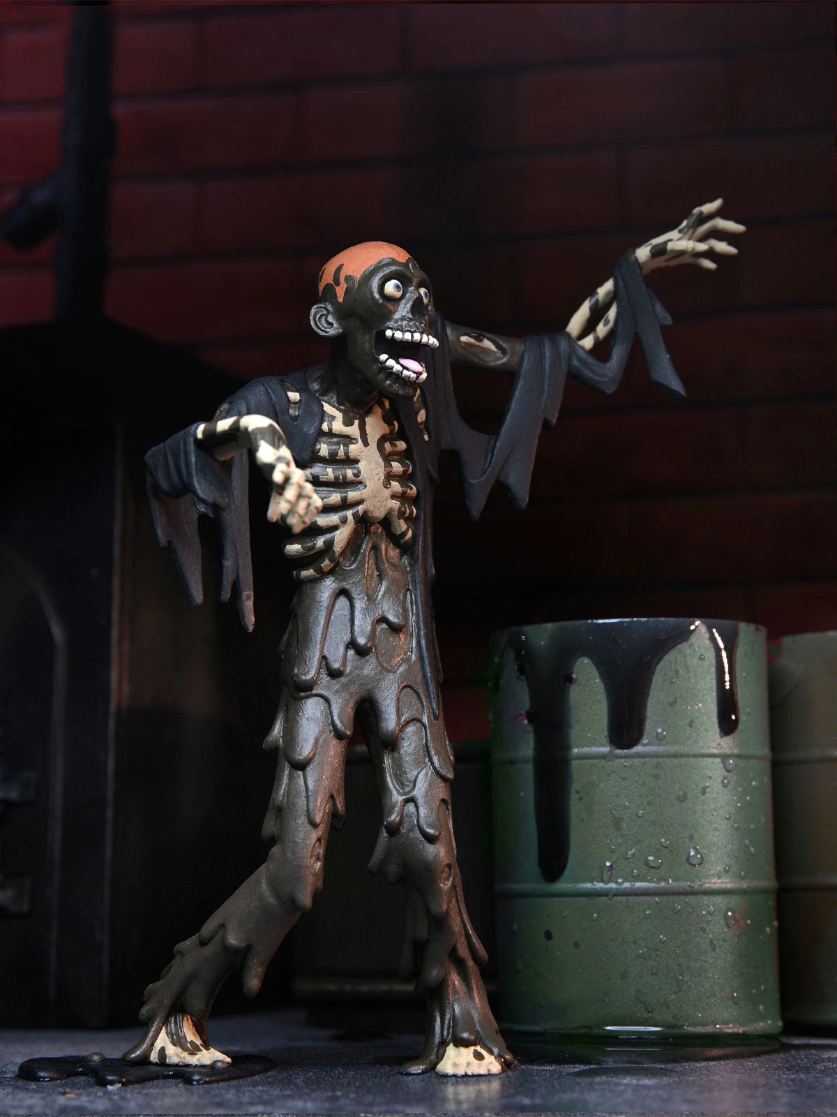 Tarman Toony Terrors - 6” Scale Action Figure - Return Of The Living Dead - NECA Collectibles 5 Tarman Toony Terrors - 6” Scale Action Figure - Return Of The Living Dead - NECA Collectibles - Image 3