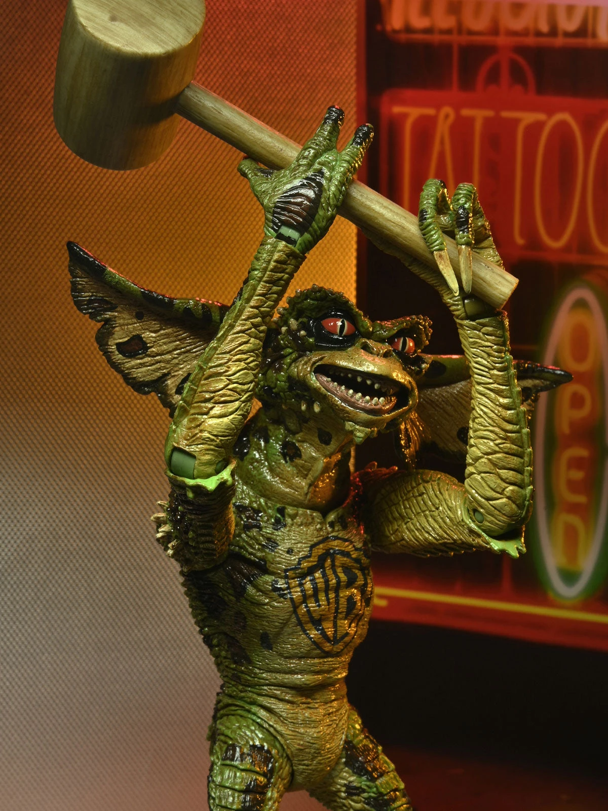 Tattoo Gremlins - 7" Scale Action Figure 2-pack - Gremlins 2: The New Batch - NECA Collectibles 6 Tattoo Gremlins - 7" Scale Action Figure 2-pack - Gremlins 2: The New Batch - NECA Collectibles - Image 4