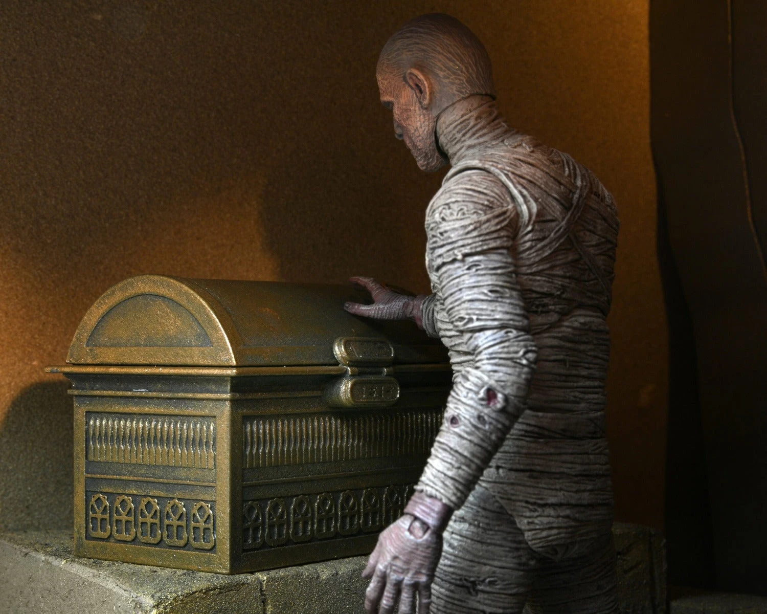 The Mummy Accessory Pack - Universal Monsters - NECA Collectibles 11 The Mummy Accessory Pack - Universal Monsters - NECA Collectibles - Image 9