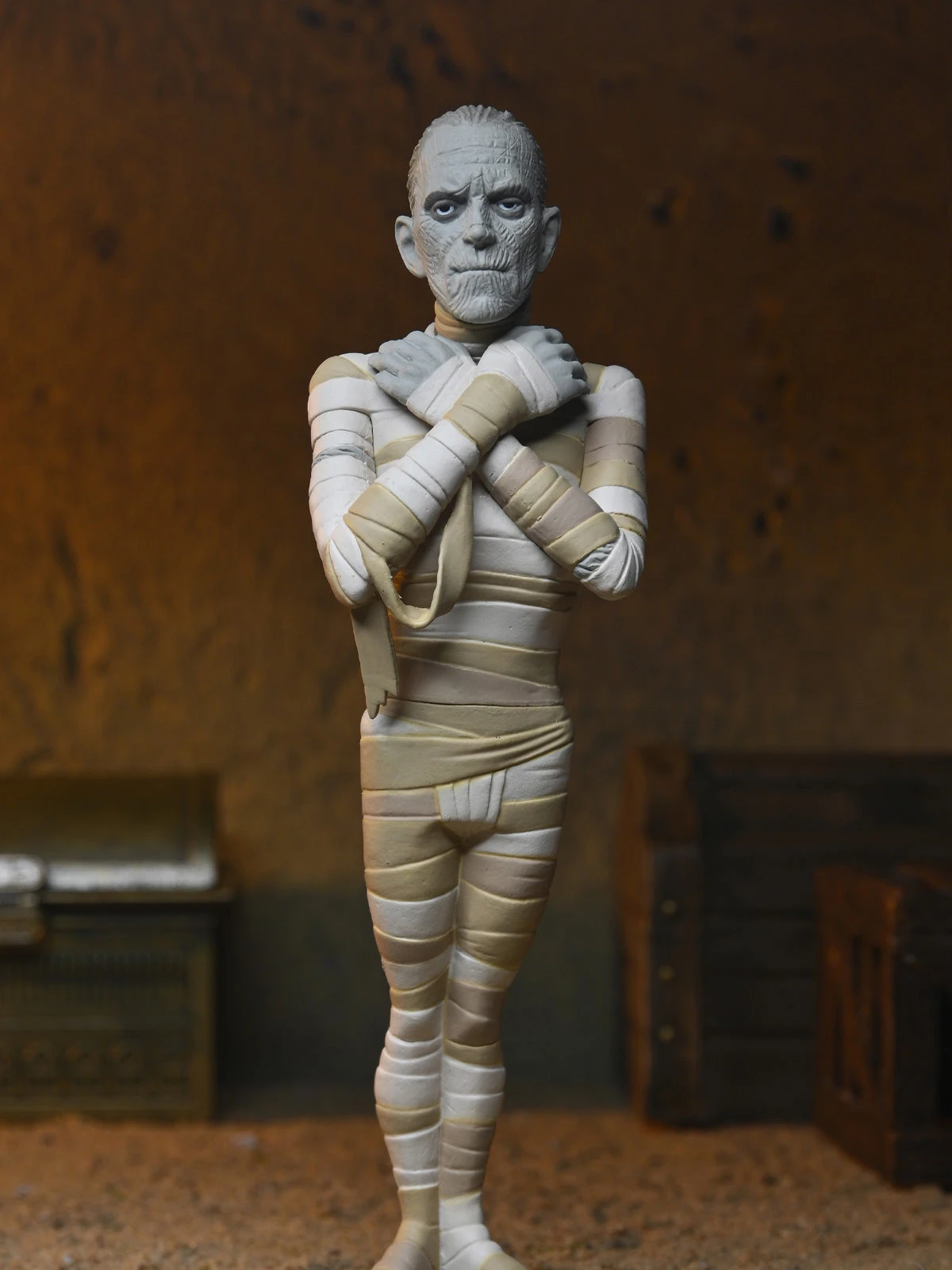 The Mummy Toony Terrors 6" Scale Action Figure - Universal Monsters - NECA Collectibles 7 The Mummy Toony Terrors 6" Scale Action Figure - Universal Monsters - NECA Collectibles - Image 5
