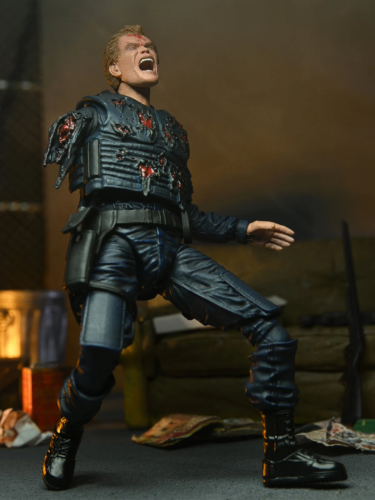 Ultimate Alex Murphy OCP Cop Uniform - 7" Scale Clothed Action Figurine - Robocop - NECA Collectibles 4 Ultimate Alex Murphy OCP Cop Uniform - 7" Scale Clothed Action Figurine - Robocop - NECA Collectibles - Image 2