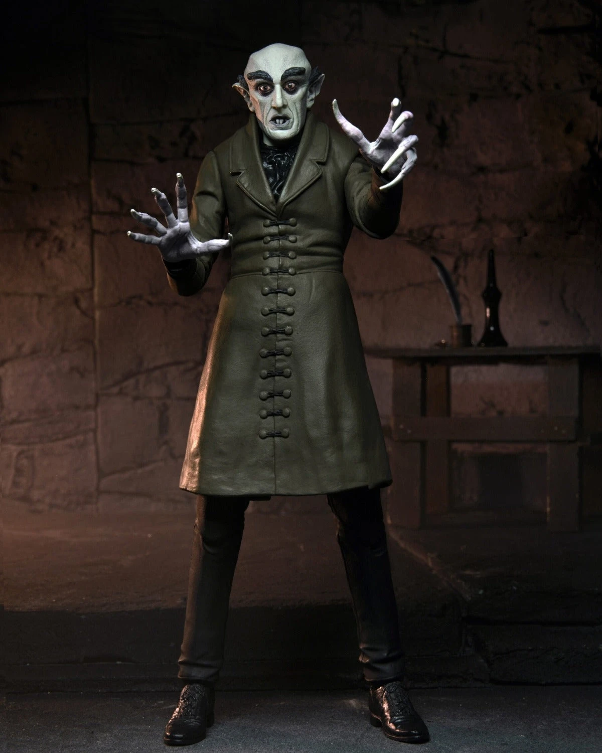 Ultimate Count Orlok - 7" Action Figure - Nosferatu - NECA Collectibles 4 Ultimate Count Orlok - 7" Action Figure - Nosferatu - NECA Collectibles - Image 2