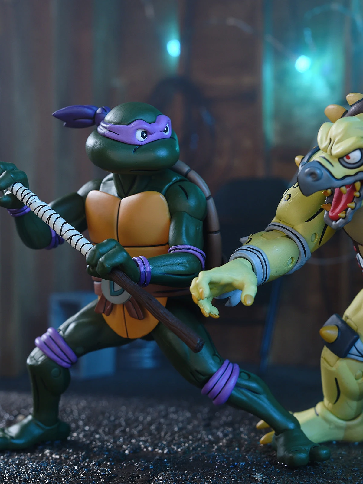 Ultimate Donatello (VHS) - 7" Scale Action Figure - TMNT (Cartoon) - NECA Collectibles 5 Ultimate Donatello (VHS) - 7" Scale Action Figure - TMNT (Cartoon) - NECA Collectibles - Image 3