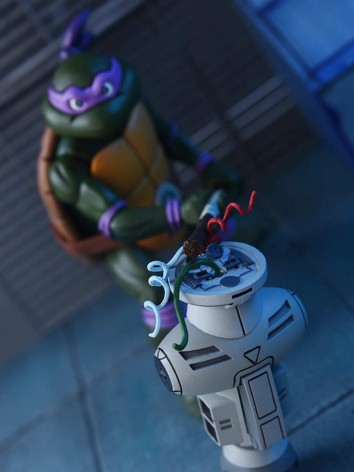 Ultimate Donatello (VHS) - 7" Scale Action Figure - TMNT (Cartoon) - NECA Collectibles 8 Ultimate Donatello (VHS) - 7" Scale Action Figure - TMNT (Cartoon) - NECA Collectibles - Image 6