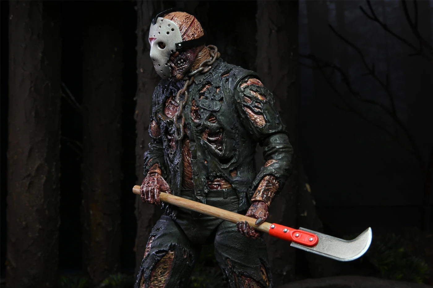 Ultimate Jason Voorhees Part 7 (New Blood) 7” Scale Action Figure - Friday The 13th - NECA Collectibles 9 Ultimate Jason Voorhees Part 7 (New Blood) 7” Scale Action Figure - Friday The 13th - NECA Collectibles - Image 7