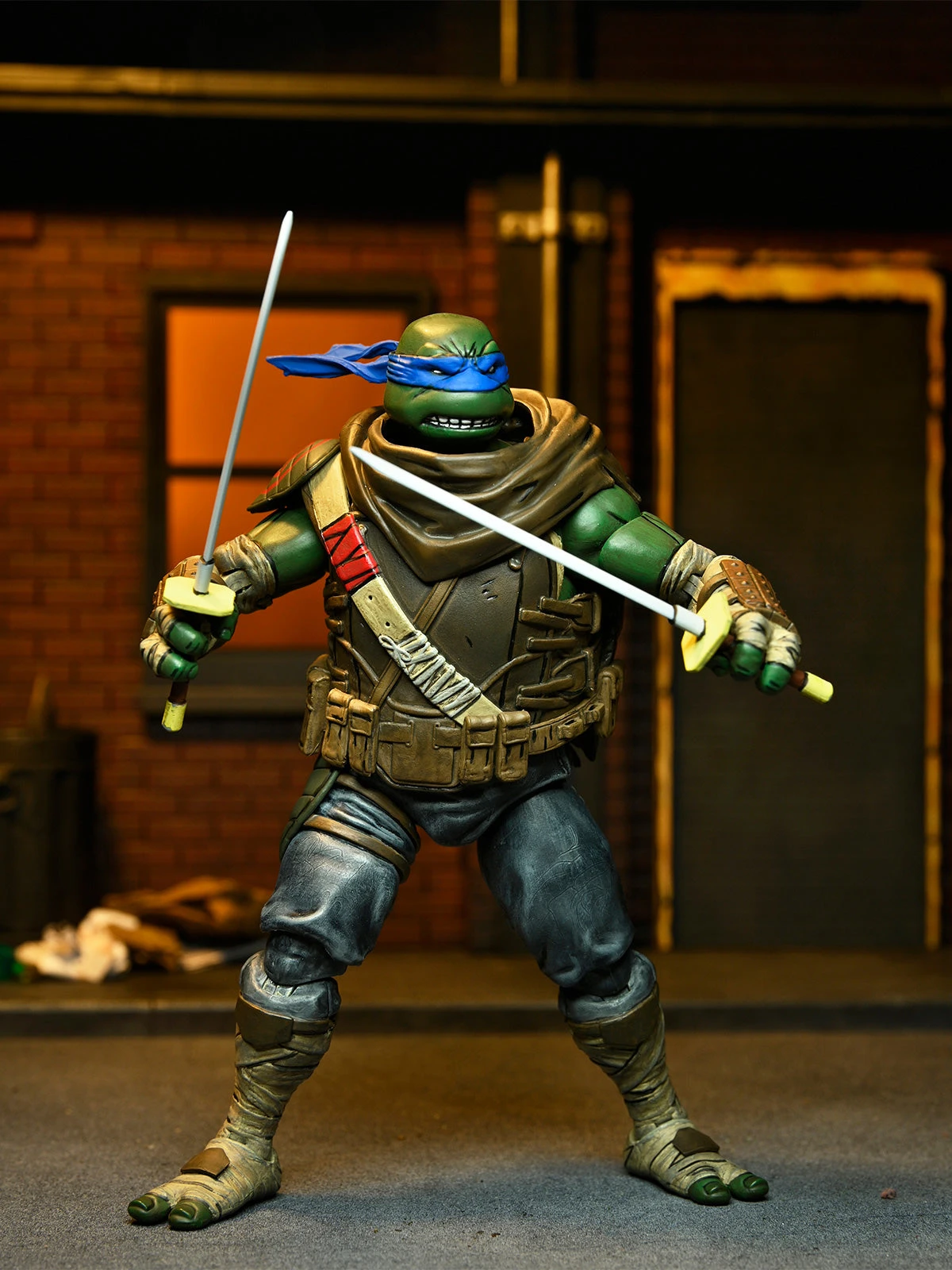 Ultimate Leonardo - 7" Action Figure - Teenage Mutant Ninja Turtles The Last Ronin - NECA Collectibles 4 Ultimate Leonardo - 7" Action Figure - Teenage Mutant Ninja Turtles The Last Ronin - NECA Collectibles - Image 2