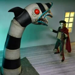 Ultimate Matador Beetlejuice & Sandworm 2 Pack - 7" Scale Action Figures - Beetlejuice 2 - NECA Collectibles -Costumne super center Ultimate Matador Beetlejuice Sandworm 2 Pack 7 Scale Action Figures Beetlejuice 2 NECA Collectibles NECA Action Figures 6