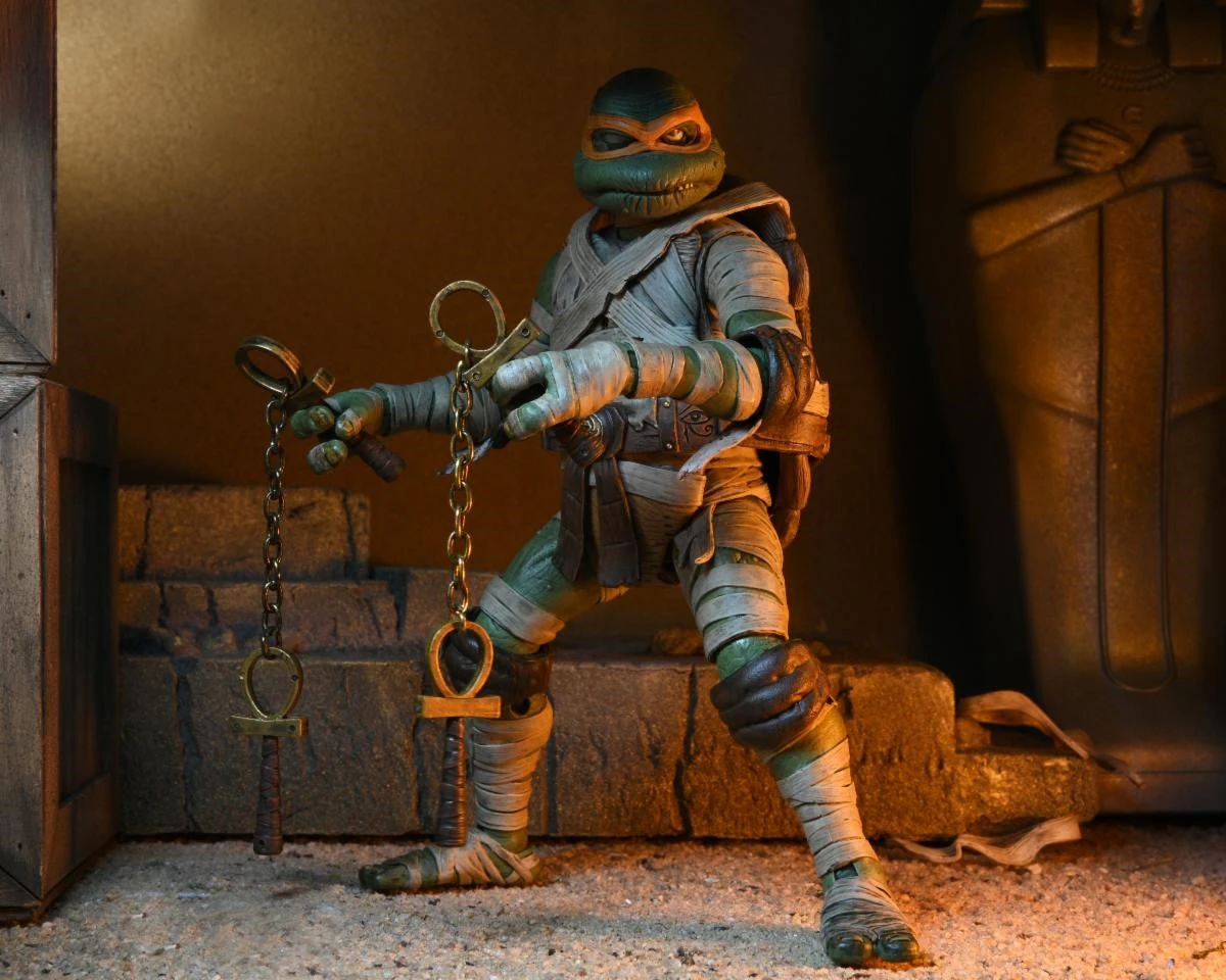 Ultimate Michelangelo As The Mummy - 7" Action Figurine - Teenage Mutant Ninja Turtles X Universal Monsters - NECA Collectibles 5 Ultimate Michelangelo As The Mummy - 7" Action Figurine - Teenage Mutant Ninja Turtles X Universal Monsters - NECA Collectibles - Image 3