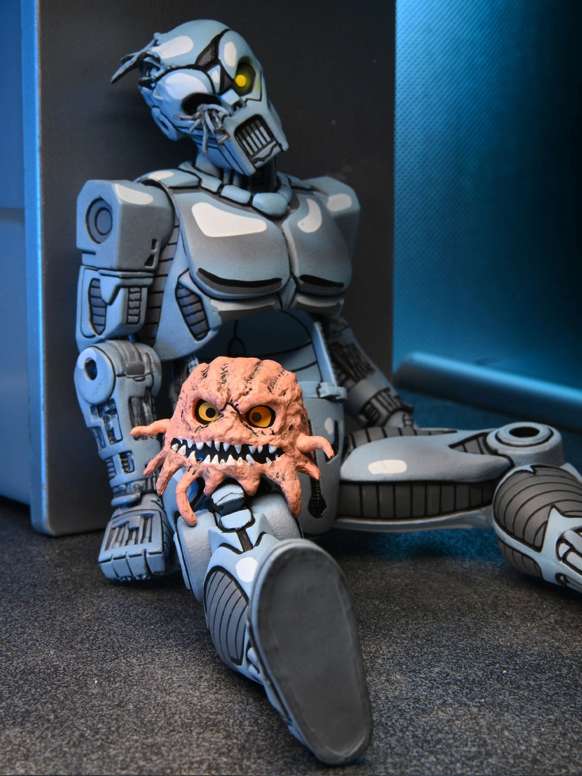 Utrom - 7" Action Figurine - Teenage Mutant Ninja Turtles: Mirage Comics - NECA Collectibles 7 Utrom - 7" Action Figurine - Teenage Mutant Ninja Turtles: Mirage Comics - NECA Collectibles - Image 5