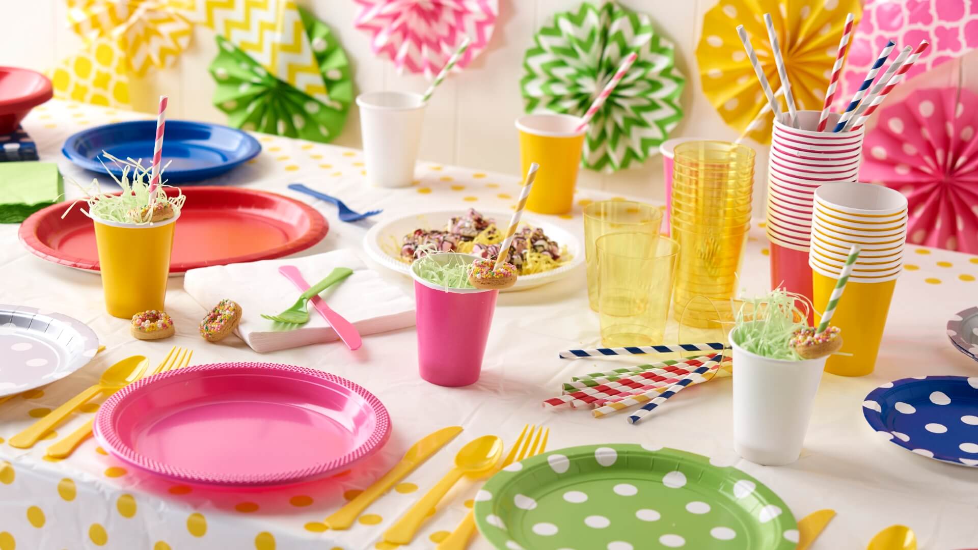 Front Page -Costumne super center party tableware buying guide 1